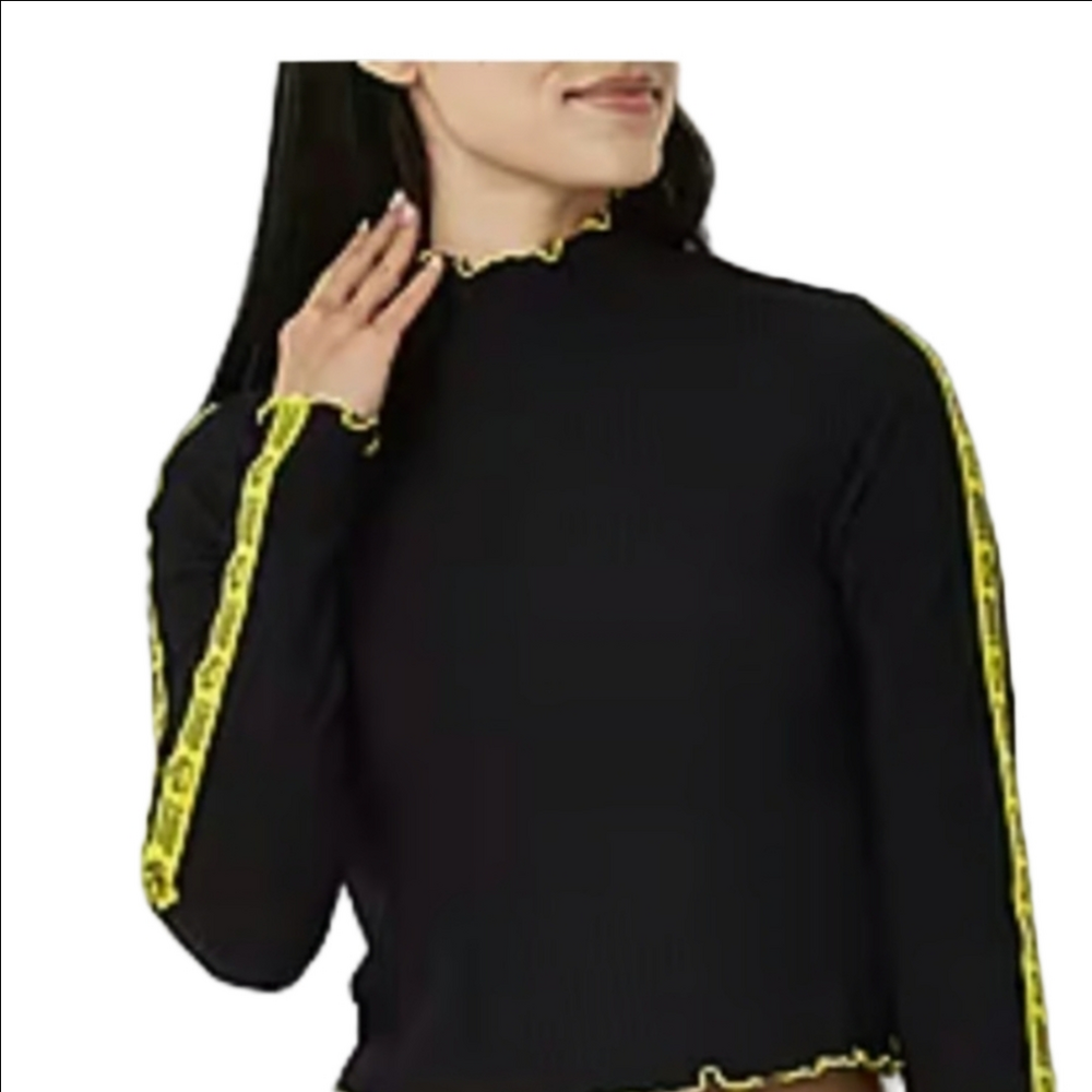 Juicy Couture Women's Y2K Black and Yellow Cropped Turtleneck M